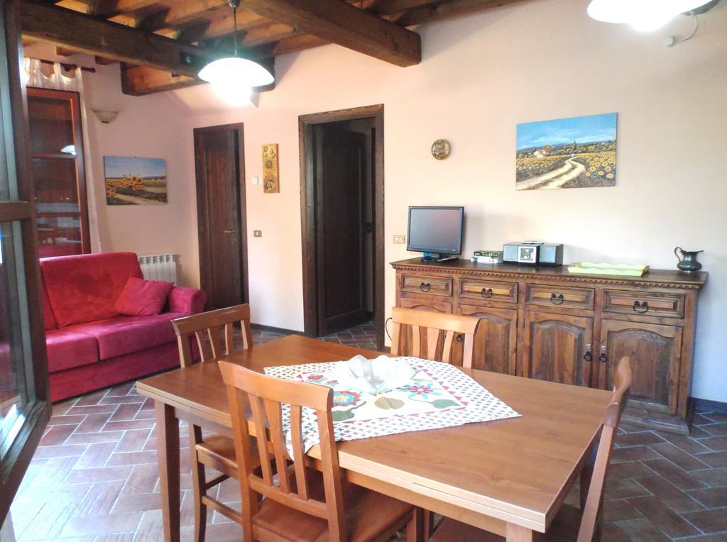 Apartments Borgo Toscano Gambassi Terme Szoba fotó
